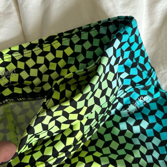 Size Small Calvin Klein Performance Neon Kaleidoscope Design Cropped Leggings - Picture 5 of 10